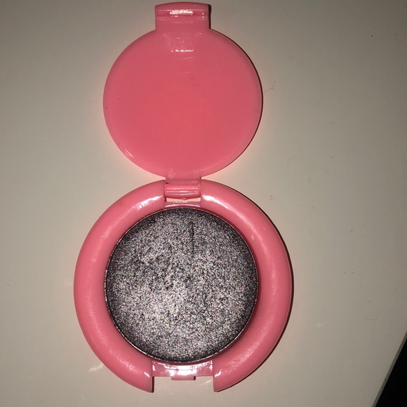 BLOSSCO Cosmetics Pressed Eyeshadow - Picture 2 of 2